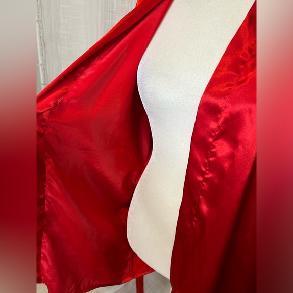FREDERICK'S OF HOLLYWOOD RED SATIN SILK ROBE - Picture 11 of 12